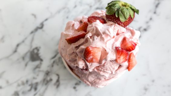 strawberry-ice-cream-2161649