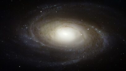 1280px-Messier_81_HST